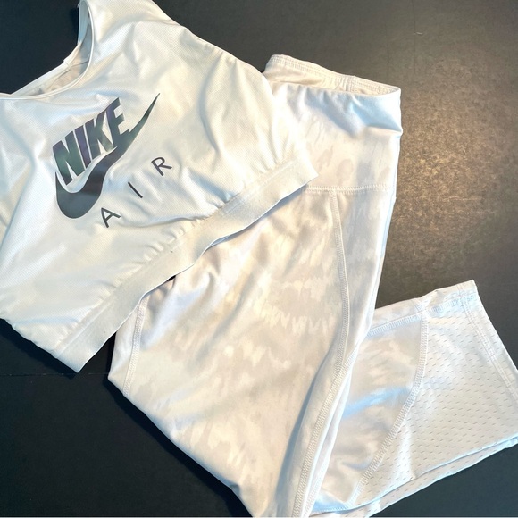 DSG Pants - DSG white Leggins cropped, size medium